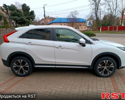 Білий Міцубісі Eclipse Cross, об'ємом двигуна 1.5 л та пробігом 91 тис. км за 16999 $, фото 1 на Automoto.ua