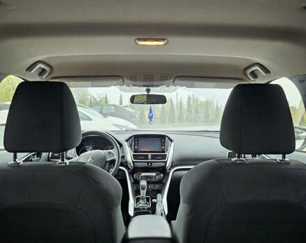 Белый Мицубиси Eclipse Cross, объемом двигателя 1.5 л и пробегом 187 тыс. км за 13999 $, фото 9 на Automoto.ua