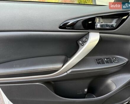 Белый Мицубиси Eclipse Cross, объемом двигателя 1.5 л и пробегом 67 тыс. км за 14400 $, фото 45 на Automoto.ua