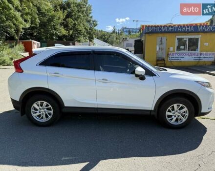 Білий Міцубісі Eclipse Cross, об'ємом двигуна 1.5 л та пробігом 91 тис. км за 16000 $, фото 3 на Automoto.ua