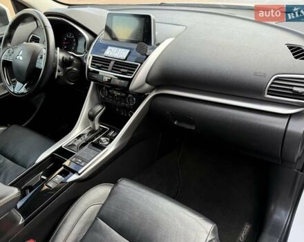 Белый Мицубиси Eclipse Cross, объемом двигателя 1.5 л и пробегом 67 тыс. км за 14400 $, фото 54 на Automoto.ua