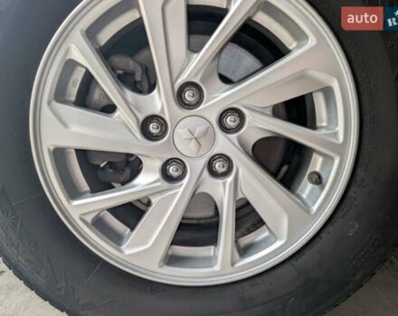 Білий Міцубісі Eclipse Cross, об'ємом двигуна 1.5 л та пробігом 140 тис. км за 14000 $, фото 9 на Automoto.ua