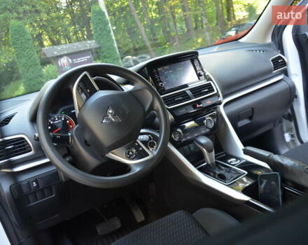 Белый Мицубиси Eclipse Cross, объемом двигателя 1.5 л и пробегом 192 тыс. км за 13150 $, фото 48 на Automoto.ua