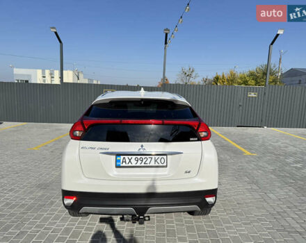 Белый Мицубиси Eclipse Cross, объемом двигателя 1.5 л и пробегом 55 тыс. км за 19300 $, фото 3 на Automoto.ua