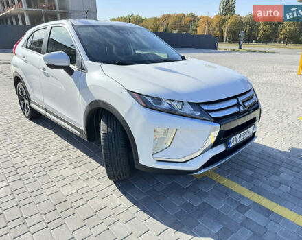 Белый Мицубиси Eclipse Cross, объемом двигателя 1.5 л и пробегом 55 тыс. км за 19300 $, фото 1 на Automoto.ua