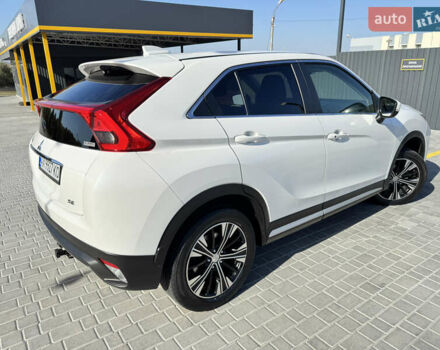 Белый Мицубиси Eclipse Cross, объемом двигателя 1.5 л и пробегом 55 тыс. км за 19300 $, фото 2 на Automoto.ua