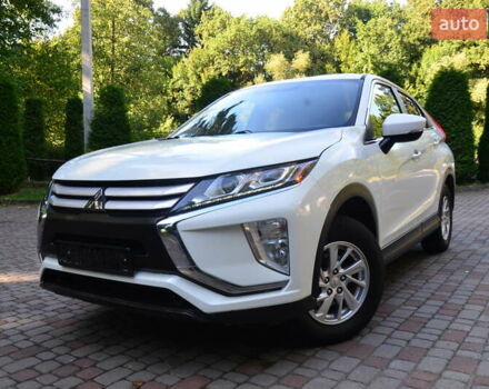 Белый Мицубиси Eclipse Cross, объемом двигателя 1.5 л и пробегом 192 тыс. км за 13150 $, фото 4 на Automoto.ua