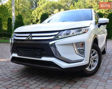 Белый Мицубиси Eclipse Cross, объемом двигателя 1.5 л и пробегом 192 тыс. км за 13150 $, фото 2 на Automoto.ua