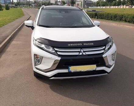 Білий Міцубісі Eclipse Cross, об'ємом двигуна 1.5 л та пробігом 60 тис. км за 24000 $, фото 2 на Automoto.ua