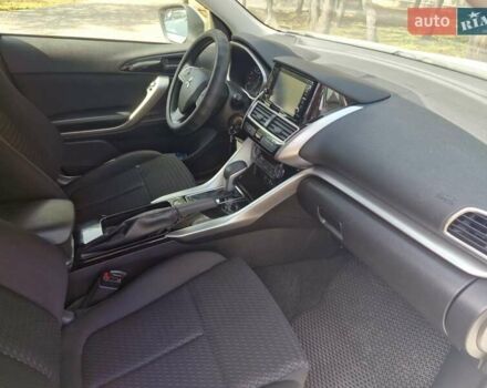 Белый Мицубиси Eclipse Cross, объемом двигателя 1.5 л и пробегом 59 тыс. км за 15500 $, фото 16 на Automoto.ua