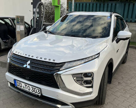 Білий Міцубісі Eclipse Cross, об'ємом двигуна 2.36 л та пробігом 49 тис. км за 30900 $, фото 12 на Automoto.ua