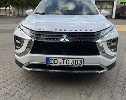 Білий Міцубісі Eclipse Cross, об'ємом двигуна 2.36 л та пробігом 49 тис. км за 30900 $, фото 1 на Automoto.ua