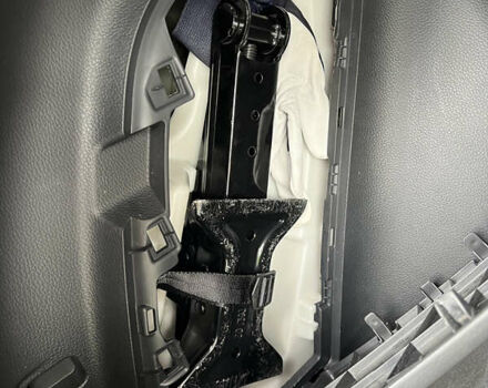 Білий Міцубісі Eclipse Cross, об'ємом двигуна 2.36 л та пробігом 49 тис. км за 30900 $, фото 28 на Automoto.ua