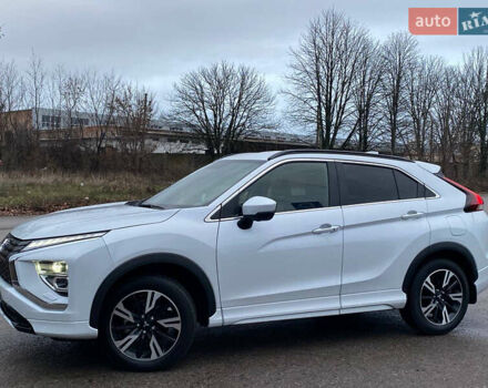 Белый Мицубиси Eclipse Cross, объемом двигателя 1.5 л и пробегом 47 тыс. км за 21200 $, фото 3 на Automoto.ua