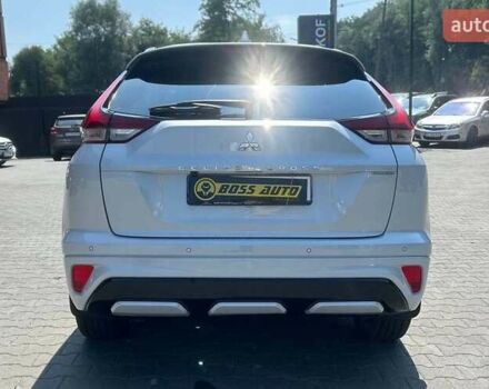 Белый Мицубиси Eclipse Cross, объемом двигателя 2 л и пробегом 42 тыс. км за 24500 $, фото 4 на Automoto.ua