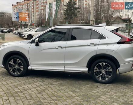 Белый Мицубиси Eclipse Cross, объемом двигателя 2 л и пробегом 43 тыс. км за 22500 $, фото 4 на Automoto.ua