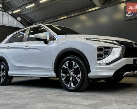 Белый Мицубиси Eclipse Cross, объемом двигателя 2 л и пробегом 96 тыс. км за 23500 $, фото 27 на Automoto.ua