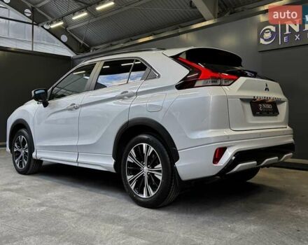 Белый Мицубиси Eclipse Cross, объемом двигателя 2 л и пробегом 96 тыс. км за 23500 $, фото 10 на Automoto.ua