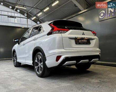 Белый Мицубиси Eclipse Cross, объемом двигателя 2 л и пробегом 96 тыс. км за 23500 $, фото 15 на Automoto.ua