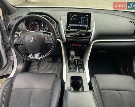 Белый Мицубиси Eclipse Cross, объемом двигателя 2 л и пробегом 43 тыс. км за 22500 $, фото 17 на Automoto.ua