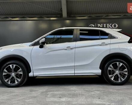 Белый Мицубиси Eclipse Cross, объемом двигателя 2 л и пробегом 96 тыс. км за 23500 $, фото 7 на Automoto.ua