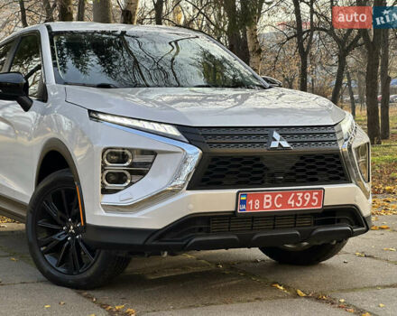 Білий Міцубісі Eclipse Cross, об'ємом двигуна 1.5 л та пробігом 72 тис. км за 22000 $, фото 6 на Automoto.ua