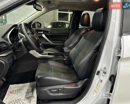 Білий Міцубісі Eclipse Cross, об'ємом двигуна 1.5 л та пробігом 14 тис. км за 19999 $, фото 10 на Automoto.ua
