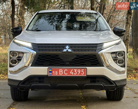 Білий Міцубісі Eclipse Cross, об'ємом двигуна 1.5 л та пробігом 72 тис. км за 22000 $, фото 3 на Automoto.ua