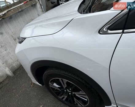 Белый Мицубиси Eclipse Cross, объемом двигателя 2 л и пробегом 34 тыс. км за 26250 $, фото 4 на Automoto.ua