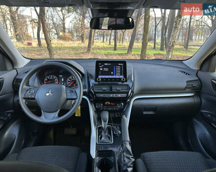 Белый Мицубиси Eclipse Cross, объемом двигателя 1.5 л и пробегом 72 тыс. км за 19999 $, фото 30 на Automoto.ua