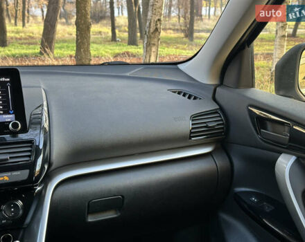 Білий Міцубісі Eclipse Cross, об'ємом двигуна 1.5 л та пробігом 72 тис. км за 22000 $, фото 33 на Automoto.ua