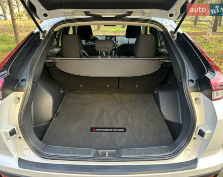 Белый Мицубиси Eclipse Cross, объемом двигателя 1.5 л и пробегом 72 тыс. км за 19999 $, фото 22 на Automoto.ua