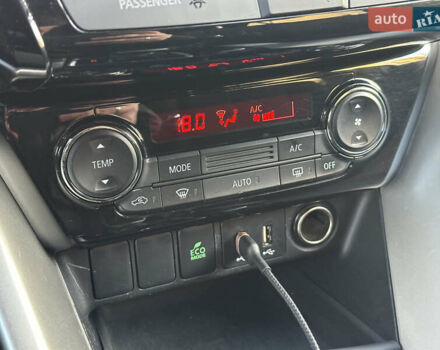 Білий Міцубісі Eclipse Cross, об'ємом двигуна 1.5 л та пробігом 72 тис. км за 22000 $, фото 40 на Automoto.ua