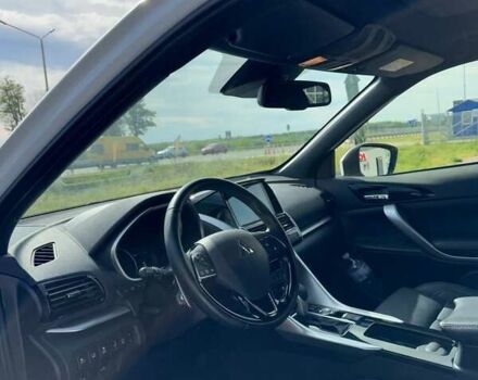 Белый Мицубиси Eclipse Cross, объемом двигателя 1.5 л и пробегом 31 тыс. км за 30500 $, фото 21 на Automoto.ua