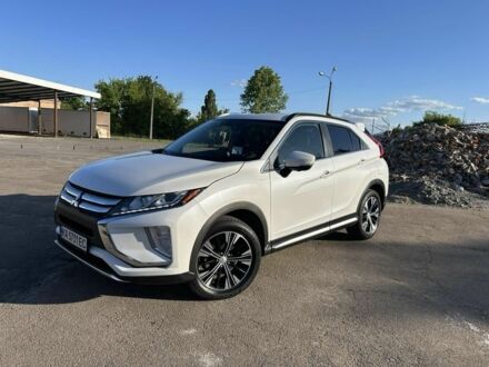 Белый Мицубиси Eclipse Cross, объемом двигателя 1.5 л и пробегом 65 тыс. км за 19000 $, фото 1 на Automoto.ua