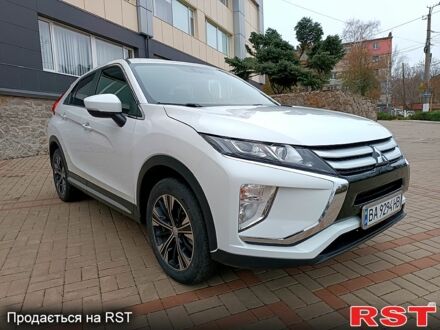 Белый Мицубиси Eclipse Cross, объемом двигателя 1.5 л и пробегом 91 тыс. км за 16999 $, фото 1 на Automoto.ua