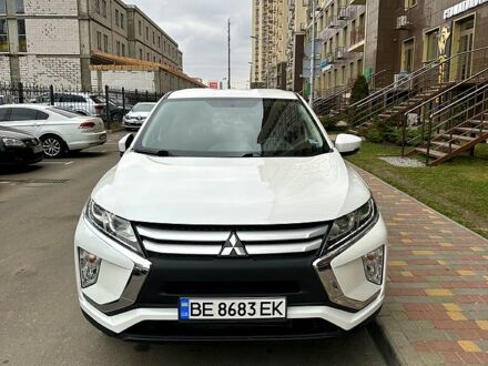 Белый Мицубиси Eclipse Cross, объемом двигателя 1.5 л и пробегом 92 тыс. км за 17000 $, фото 1 на Automoto.ua