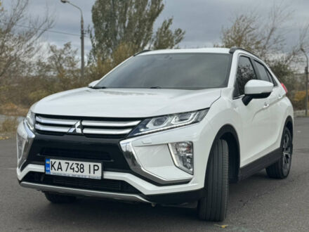 Білий Міцубісі Eclipse Cross, об'ємом двигуна 1.5 л та пробігом 150 тис. км за 18100 $, фото 1 на Automoto.ua