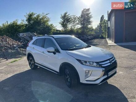 Белый Мицубиси Eclipse Cross, объемом двигателя 1.5 л и пробегом 65 тыс. км за 19000 $, фото 1 на Automoto.ua