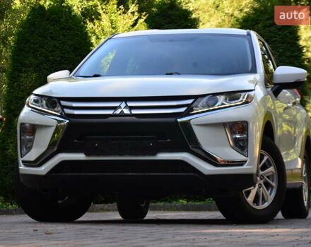 Білий Міцубісі Eclipse Cross, об'ємом двигуна 1.5 л та пробігом 192 тис. км за 13150 $, фото 1 на Automoto.ua