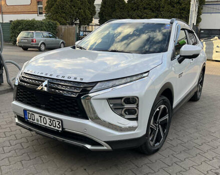 Білий Міцубісі Eclipse Cross, об'ємом двигуна 2.36 л та пробігом 49 тис. км за 30900 $, фото 1 на Automoto.ua