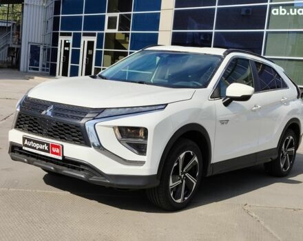 Белый Мицубиси Eclipse Cross, объемом двигателя 2.4 л и пробегом 6 тыс. км за 28990 $, фото 1 на Automoto.ua