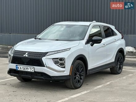 Белый Мицубиси Eclipse Cross, объемом двигателя 1.5 л и пробегом 80 тыс. км за 19999 $, фото 1 на Automoto.ua