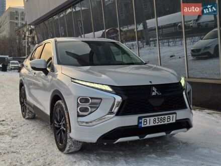 Белый Мицубиси Eclipse Cross, объемом двигателя 1.5 л и пробегом 10 тыс. км за 20500 $, фото 1 на Automoto.ua