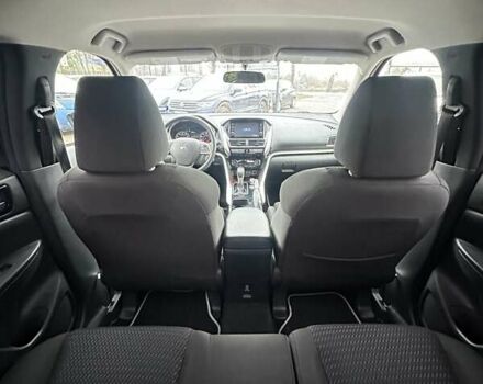 Чорний Міцубісі Eclipse Cross, об'ємом двигуна 1.5 л та пробігом 63 тис. км за 15500 $, фото 15 на Automoto.ua