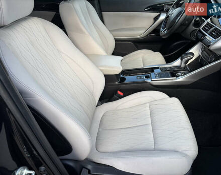 Черный Мицубиси Eclipse Cross, объемом двигателя 1.5 л и пробегом 125 тыс. км за 16200 $, фото 14 на Automoto.ua