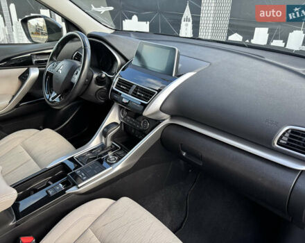 Черный Мицубиси Eclipse Cross, объемом двигателя 1.5 л и пробегом 125 тыс. км за 16200 $, фото 15 на Automoto.ua