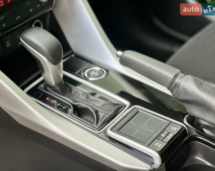 Чорний Міцубісі Eclipse Cross, об'ємом двигуна 1.5 л та пробігом 69 тис. км за 14350 $, фото 10 на Automoto.ua