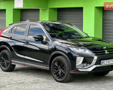 Черный Мицубиси Eclipse Cross, объемом двигателя 1.5 л и пробегом 69 тыс. км за 14800 $, фото 3 на Automoto.ua
