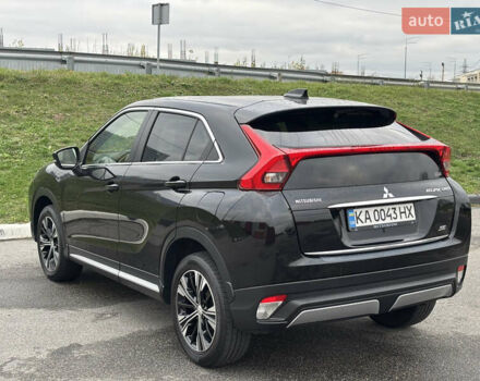 Черный Мицубиси Eclipse Cross, объемом двигателя 1.5 л и пробегом 125 тыс. км за 16200 $, фото 4 на Automoto.ua